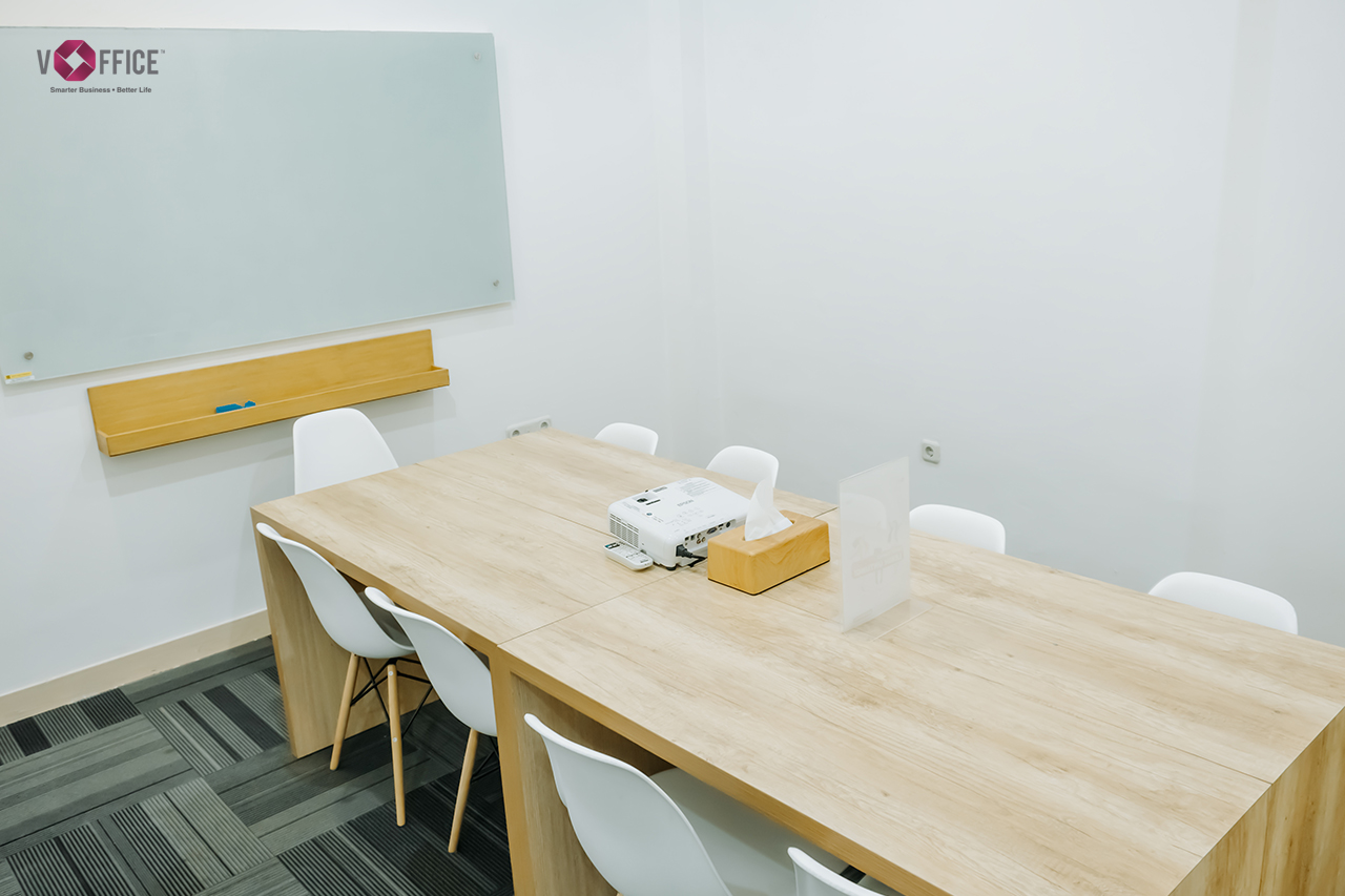 vOffice East - Meeting Room 1